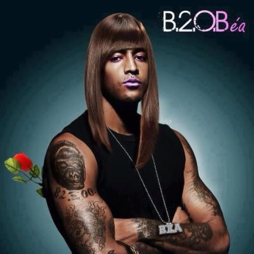 PAGE OFFICIELLE: http://t.co/lBOTmbug .
#TeamBoobeatrice ~~
#B2OBéa ~ #B2OBéatrice ~ #ClashBD ~ #BoobaLaZoulette