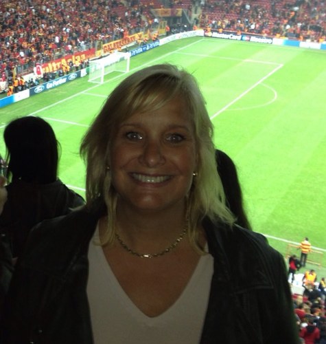 Stabæk-supporter. Journalist i Dagens Næringsliv. Reiseglad.