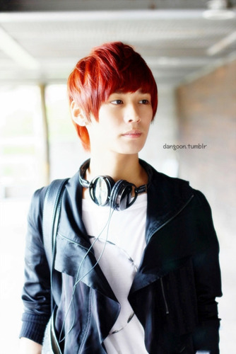 กูเป็นเด็กมีปัญหา ชอบไล่ฆ่าผ.อ โรงเรียนมึงจะทำไม. #มองหน้าหาพ่อง ?