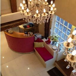 Luxury beauty the very latest treatments - at affordable prices - tel 0208 3936300.