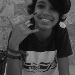 ~ α gαrotiinhα imperfeitα,
αqeelα qeê chorα de dor,
αqeelα qeê ja sofreu poor αmor,
αqeelα qe sαbe se αrrepender ♥