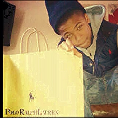 waveykaiden's profile picture. Mention me for a follow back.