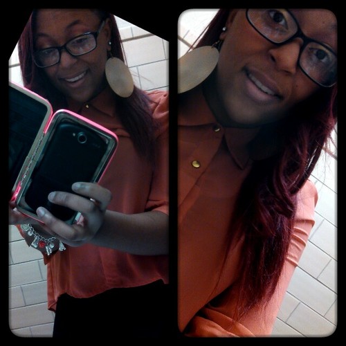 You'on need to know my buisness .. Hahaa but you can FOLLOW ME! IG:lubadbitchesfp #UglyGang