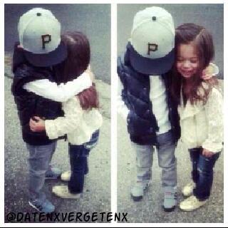 Datenxvergetenx's profile picture. Sinds 27-12-12 / stuur ava & retweet & wij gooien ! / help ons naar 100 !!!