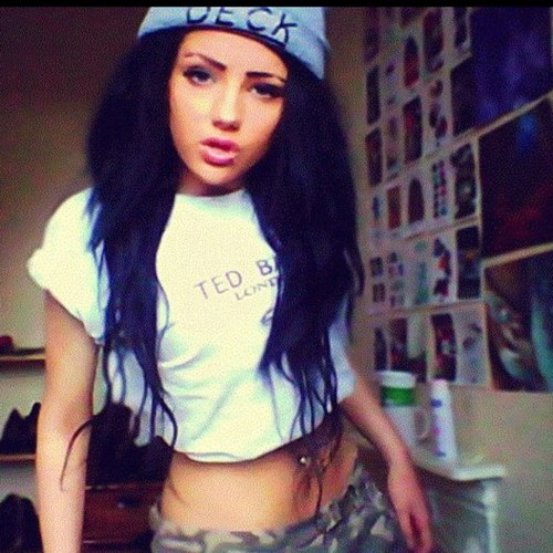 hollytwide123's profile picture. 