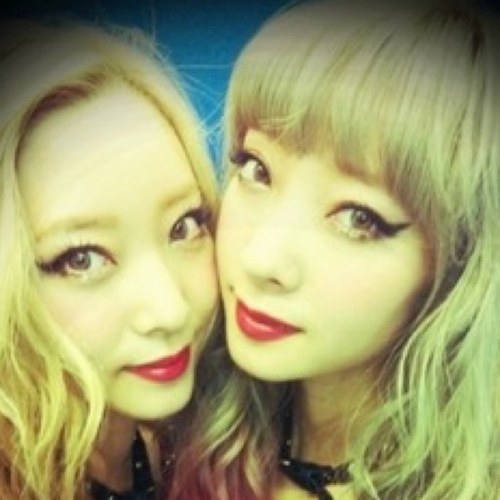 air12th♡ 最近の目標は電気つけっぱテレビつけっぱで寝ないこと