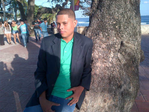 Dueño De http://t.co/IhX7cbtlGW  - Para Promoción Contacto; 809-816-2217 Agregame FB; http://t.co/mHySAbn3uX