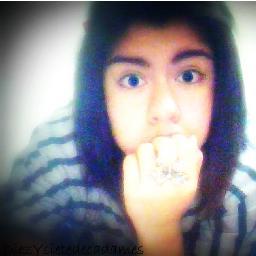 Sonríe. Hazle saber a todos que hoy eres más fuerte que ayer.❤ Carlos Guzman ❤ 17decadames♥
Siguemee ♥