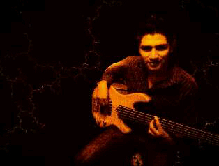 Amo a Dios, amo la musica! Mi pasion ser un adorador, m encanta el fútbol, y siempre sonreír le a la vida, aunque este  en cualquier sircunstancia!