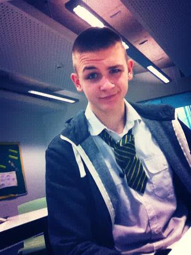 Follow me I will follow back :)