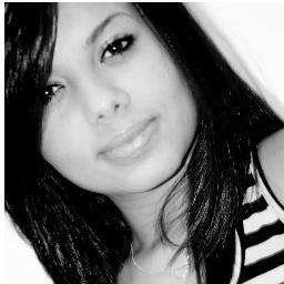 Chata , inrritante , impaciente , ciumenta e que ama seu namorado Leonardo Andrade e ele é o amor da minha vida ♥