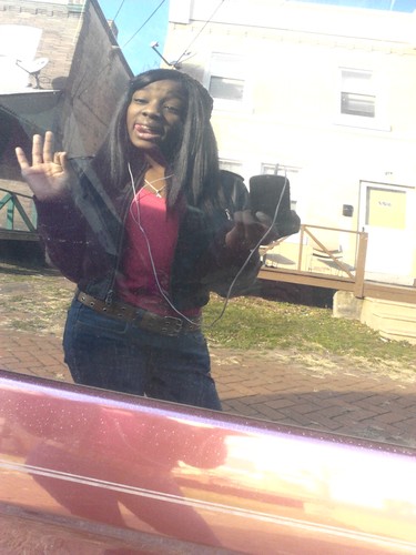 there_she_is_me's profile picture. 