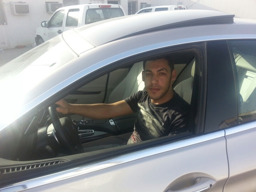 ledoo53's profile picture. 