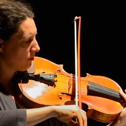 Montréal, musicienne, mère de 3, randonneuse et cycliste @QuatuorBozzini http://t.co/1OWAWQs6Kl