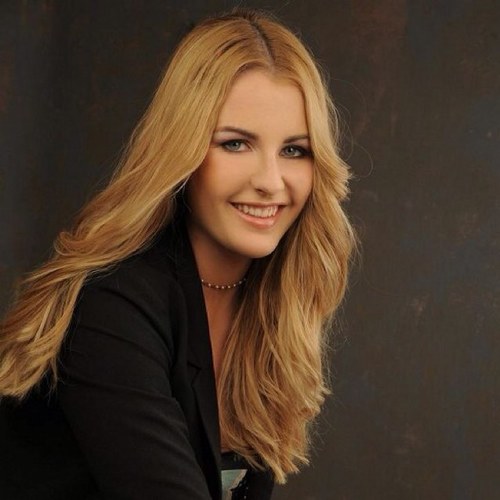 k_zemanova's profile picture. První slečna z Hradu.