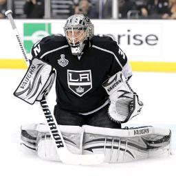 Flow hanging out the back, wheeling the bunnies after the game. More importantly stoning you fucking dusters.
