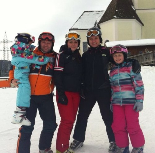 OWillemsen's profile picture. Getrouwd, vader van 3 dochters, wij produceren zonwering, insectenwering, kunststofkozijnen en aluminiumkozijnen in Zevenaar, Vitesse, Skien, voetbal, Golf