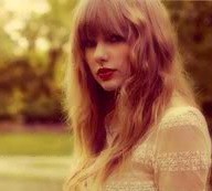 Hello :)) twitteros soy un fan, fan, fan de @taylorswift13 es la mejor