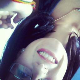 Seus olhos, minha boca, seu sorriso ao me olhar...