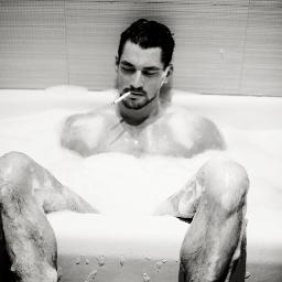 Vito_Milano07's profile picture. Student. Love life, fashion, sports.Soit A un succès dans la vie. Alors A=x+y+z, où x=travailler, y=s'amuser,  z=se taire.' Albert Einstein