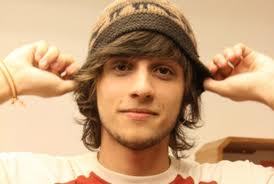 GarotoChay's profile picture. Eu sei... vou vivendo um dia de cada vez.