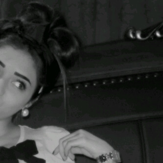 ومَ يرووق لي الاا الجنوون ، ف بهﮧ اتمتع بصصخب الضحكات ♥   ،   - س ارهق كُل ممن يتَابعنيّ ، بِ حُروفَ قد ثملت شوقاً ♪••