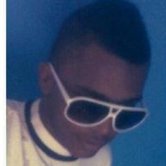 Oolaa mee llaamoo David 
follow me and follow back :33 
mee gustha diverthirme ;D paaziiaar juugaar Futbool Iyee!! shaaiithu'!