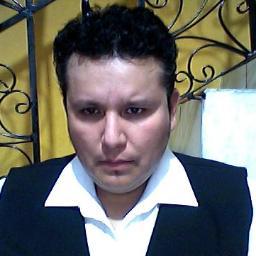 Romantico, desmadroso, borracho y algo lujurioso. Odio la politica, los politicos, el vodka y la sopa de verduras!!