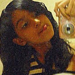 Sou uma menina bem agitada , não  sei ficar quieta, Louca Por Músicas Todos os tipos
Add  http://t.co/h4DzxwLj 
Segue  http://t.co/e26ZtmrD