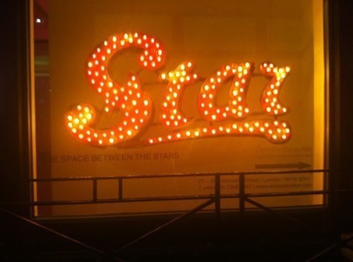 allyrichie's profile picture. A statement necklace or cocktail ring makes my day. Living in a magpie world with a mini muse.