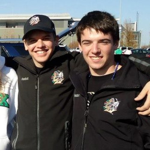 Die hard Sioux hockey fan, MN sports fanatic, iron ranger 
#rolltribe