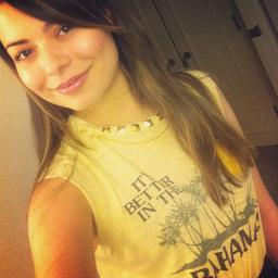 Love ♥ @MirandaCosgrove ♥ my eternal passion...
Amo a    ♥ @MirandaCosgrove ♥ minha paixao eterna...