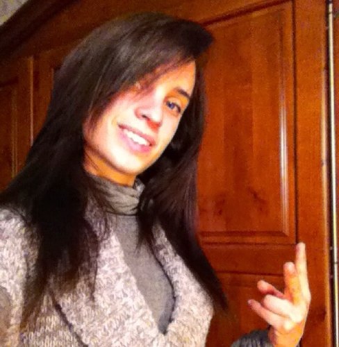 nini_3869's profile picture. La base de tous ; la famille , mes passions et les poyos bien sur :))