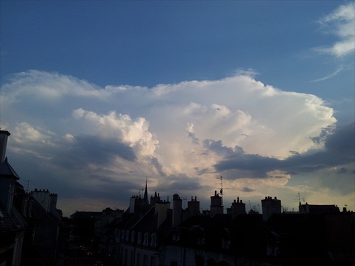 Oragedu21's profile picture. Passion 🌩 ⚡ 💨 🌨