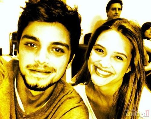 Praaa veer vooocs sorrindo =D Eu posso colorir o céeu de outra coor s2 @Juulianapaiva & @Simasrodrigo Since:26/01/2013 :)