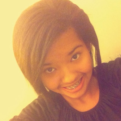 I follow back on my own if not, just ask sorry love my boyfriend justin my heart belongs to him ^_^ ~Bottom line~ *dont fuck with him or me or its your behind.*