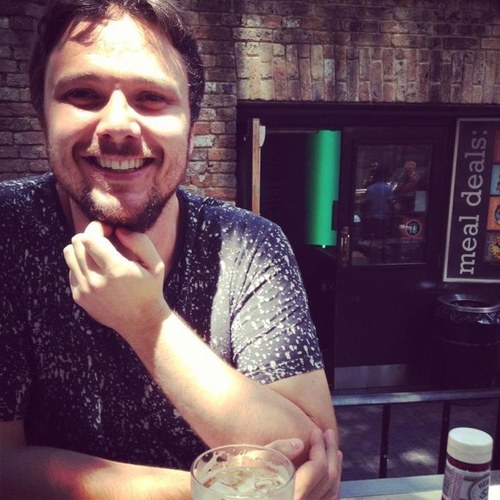 jonofox's profile picture. I live in Zürich, I'm an advertising creative and I've never seen Titanic.