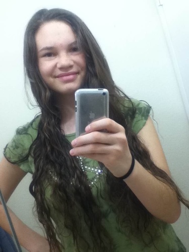 LesliePowell97's profile picture. 