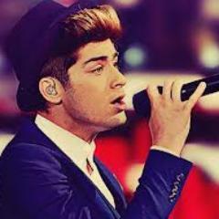 oi, eu sou a marida do Zayn Malik, amante do Louis, ficante do Liam, amizade colorida do Harry e e melhor amiga do Niall.

my wife is ( @deart0mmo )