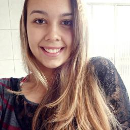 Eu quero mais. Mais paz. Mais saúde. Mais poesia. Mais verdade. Mais noites bem dormidas. Mais sorrisos. ✌
