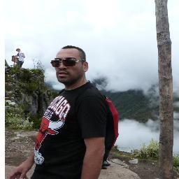 Me gusta la vida al aire libre
Felizmente casado
Un hijo hermoso
Trabajo como profesor 
Lo más grande Colo Colo
Orgulloso de mis padres y hermanos