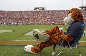 TigerSnoozeAU's profile picture. Some people just can't handle Auburn. Tweet pics of people ptfo'd to @TigerSnoozeAU or email them tiger_snooze@yahoo.com. Lets get some laughs! #TigerSnooze