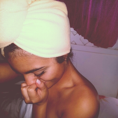 I M.    IG: sharadacosta