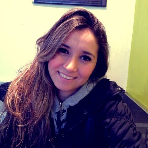 vivisalgad's profile picture. “Sé quien eres y di lo que sientes, porque a aquellos a quienes les molesta no importan, y a quienes les importas no les molesta”.