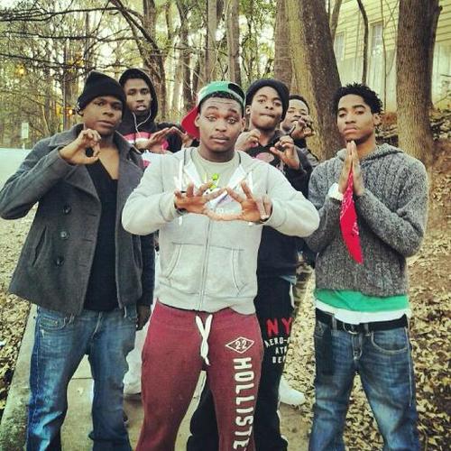 Y5 OR DIE ✯ & Follow ME & da BrEw @Y5_YUNGEST .@Y52mu5h .@Y5YungSlime @Y5_Shooter .@Y5Loyalty @y5_megodave BLATT BLATT BLLAATT✯✯