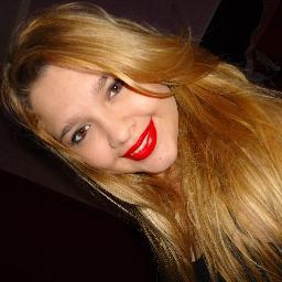#Mãe, #Família, #15aninhos, #EmUmRelacionamentoSeríssimo, #Dormir.. #FuturaAdvogada