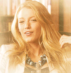 No soy una rubia mas, dicen por ahí que soy la estrella del Upper East Side.