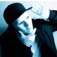 I'm christ , B-boy christ .. Love jesus foREVer .. follow me pliss , n mentions for follback .. OK !! from california