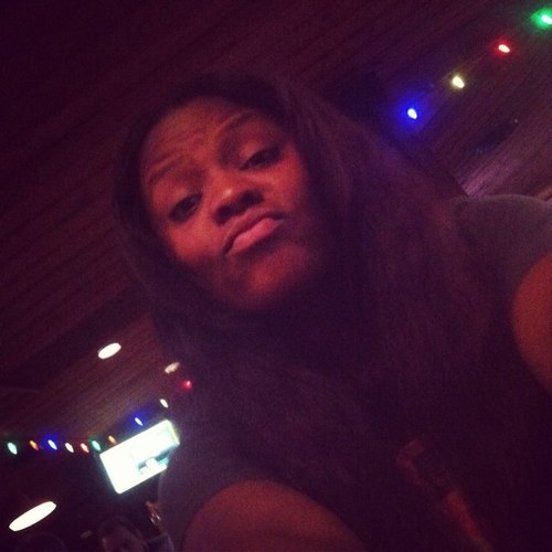Loving everything thing that comes with tjis life.
Yes, im a beautiful mother.