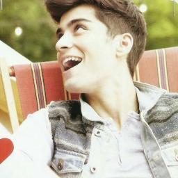 Juntos, pelo nosso amor por One Direction, família 1D unida! Roberta, Clara e Alvani!